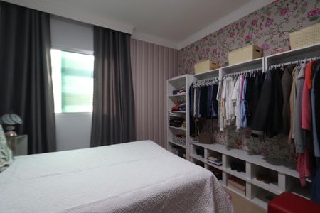 Casa à venda com 177m², 3 quartos e 2 vagasQuarto 2