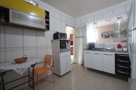 Casa à venda com 177m², 3 quartos e 2 vagasCozinha