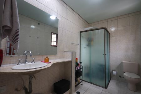 Casa à venda com 177m², 3 quartos e 2 vagasBanheiro de Cima