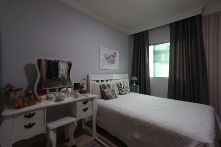Casa à venda com 177m², 3 quartos e 2 vagasQuarto 2