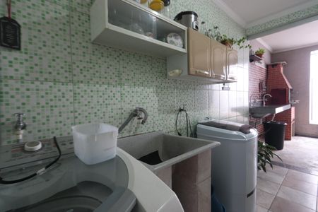 Casa à venda com 177m², 3 quartos e 2 vagasLavanderia