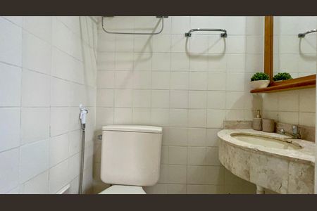 Studio para alugar com 30m², 1 quarto e 1 vaga Studio para alugar com 30m², 1 quarto e 1 vagaBanheiro
