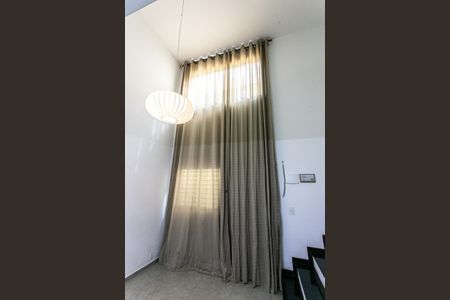 Casa de condomínio para alugar com 47m², 1 quarto e sem vaga Casa de condomínio para alugar com 47m², 1 quarto e sem vagaSala - Cortina