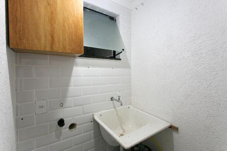Casa de condomínio para alugar com 47m², 1 quarto e sem vaga Casa de condomínio para alugar com 47m², 1 quarto e sem vagaÁrea de Serviço
