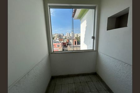 Apartamento para alugar com 65m², 2 quartos e sem vagaSala
