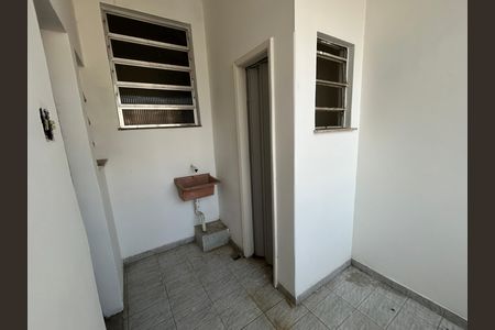 Apartamento para alugar com 65m², 2 quartos e sem vagaÁrea de Serviço