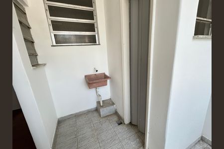 Apartamento para alugar com 65m², 2 quartos e sem vagaÁrea de Serviço