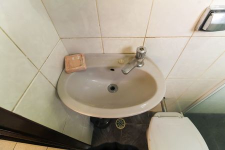 Casa à venda com 90m², 2 quartos e 2 vagasBanheiro 2