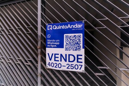 Casa à venda com 90m², 2 quartos e 2 vagasFachada