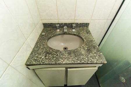 Casa à venda com 90m², 2 quartos e 2 vagasBanheiro