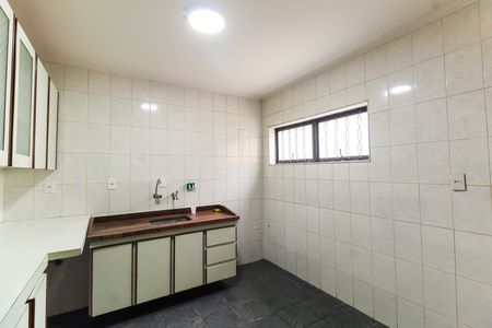Casa à venda com 90m², 2 quartos e 2 vagasCozinha