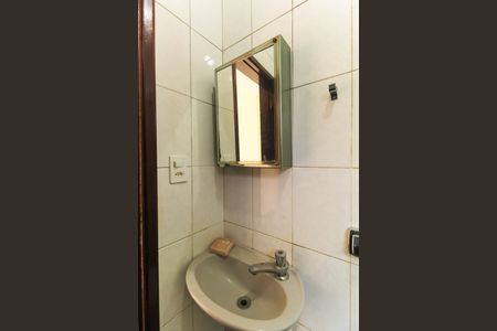 Casa à venda com 90m², 2 quartos e 2 vagasBanheiro 2