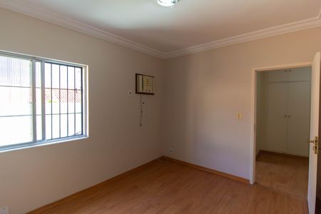 Casa à venda com 155m², 2 quartos e 1 vaga