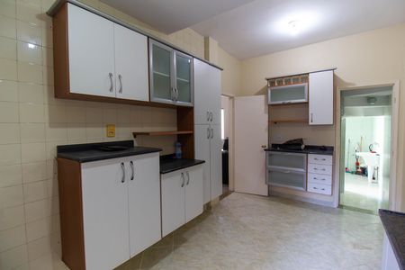 Casa à venda com 155m², 2 quartos e 1 vaga