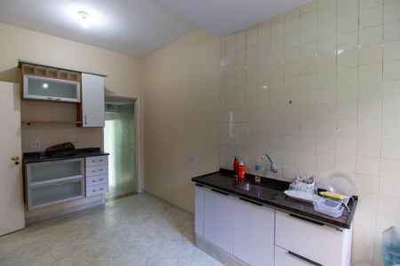 Casa à venda com 155m², 2 quartos e 1 vaga