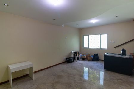 Casa à venda com 155m², 2 quartos e 1 vaga