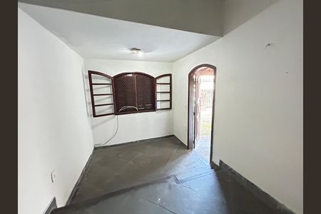Casa à venda com 330m², 1 quarto e 5 vagasSala