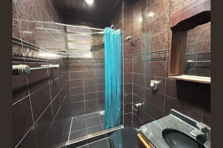 Casa à venda com 330m², 1 quarto e 5 vagasBanheiro