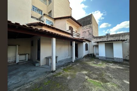 Casa à venda com 330m², 1 quarto e 5 vagasQuintal