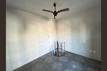 Quarto de casa à venda com 1 quarto, 330m² em Piedade, Rio de Janeiro