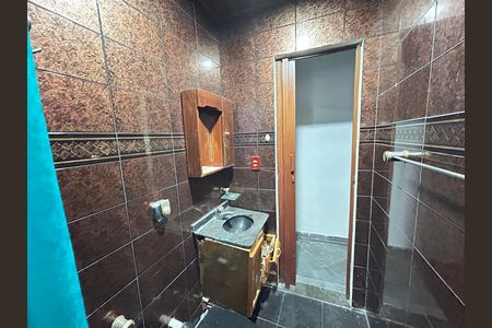 Casa à venda com 330m², 1 quarto e 5 vagasBanheiro