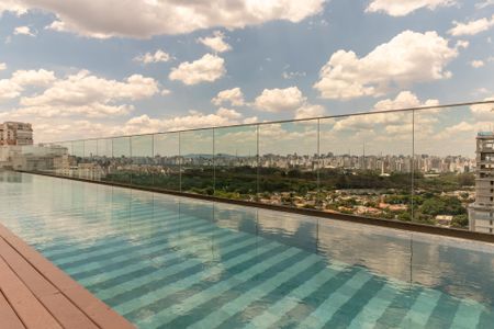 Studio para alugar com 27m², 1 quarto e sem vaga Studio para alugar com 27m², 1 quarto e sem vagaÁrea comum - Piscina