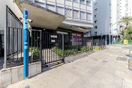 Calçada de apartamento para alugar com 3 quartos, 154m² em Consolação, São Paulo