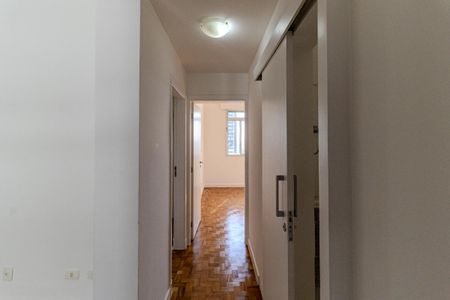 Corredor de apartamento para alugar com 3 quartos, 154m² em Consolação, São Paulo