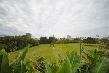 Casa para alugar com 120m², 2 quartos e 2 vagasVista da Suíte 2