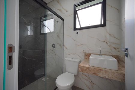 Casa para alugar com 120m², 2 quartos e 2 vagasBanheiro da Suíte 1