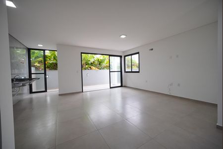 Sala de casa para alugar com 2 quartos, 120m² em Ingleses Norte, Florianópolis