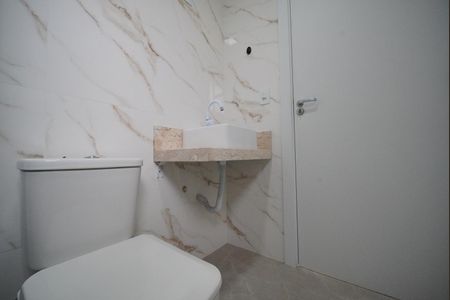 Casa para alugar com 120m², 2 quartos e 2 vagasBanheiro da Suíte 2