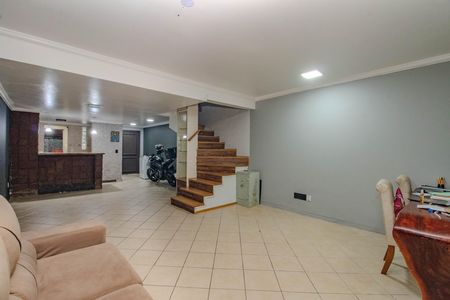 Sala de casa para alugar com 4 quartos, 146m² em Jardim Itu, Porto Alegre