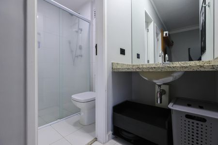 Apartamento à venda com 54m², 2 quartos e 1 vaga Apartamento à venda com 54m², 2 quartos e 1 vagaBanheiro da Suíte