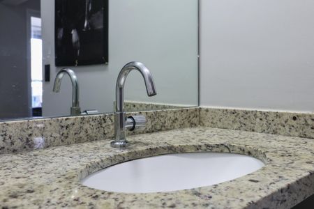 Apartamento à venda com 54m², 2 quartos e 1 vaga Apartamento à venda com 54m², 2 quartos e 1 vagaBanheiro da Suíte