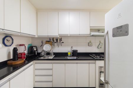 Apartamento à venda com 52m², 2 quartos e 1 vaga Apartamento à venda com 52m², 2 quartos e 1 vagaCozinha e Área de Serviço