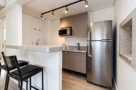 Cozinha de apartamento para alugar com 1 quarto, 47m² em São João, Porto Alegre
