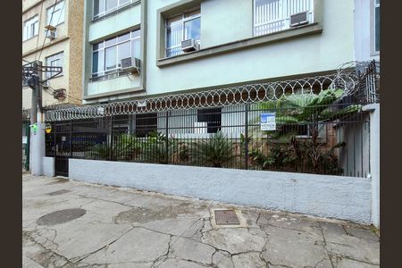 Apartamento à venda com 80m², 2 quartos e sem vaga Apartamento à venda com 80m², 2 quartos e sem vagaFachada e portaria