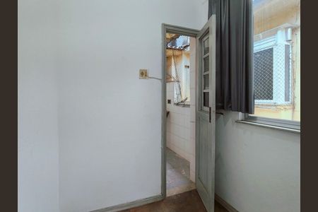 Apartamento à venda com 80m², 2 quartos e sem vaga Apartamento à venda com 80m², 2 quartos e sem vagaQuarto de Serviço