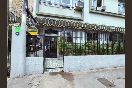 Apartamento à venda com 80m², 2 quartos e sem vaga Apartamento à venda com 80m², 2 quartos e sem vagaFachada e portaria