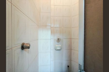 Apartamento à venda com 80m², 2 quartos e sem vaga Apartamento à venda com 80m², 2 quartos e sem vagaBanheiro de serviço