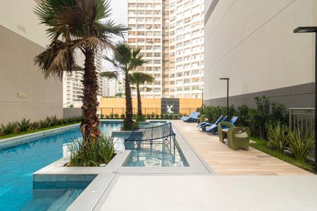 Apartamento à venda com 24m², 1 quarto e sem vagaÁrea comum - Piscina