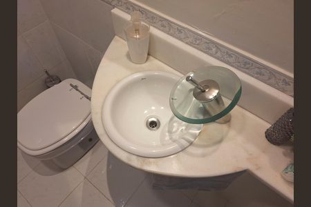 Apartamento à venda com 164m², 3 quartos e 2 vagas Apartamento à venda com 164m², 3 quartos e 2 vagasLavabo