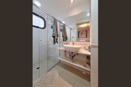Apartamento à venda com 164m², 3 quartos e 2 vagas Apartamento à venda com 164m², 3 quartos e 2 vagasBanheiro