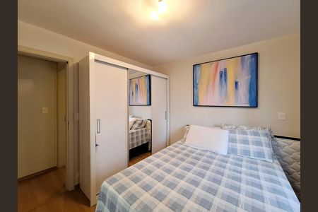 Apartamento à venda com 164m², 3 quartos e 2 vagas Apartamento à venda com 164m², 3 quartos e 2 vagasQuarto 2