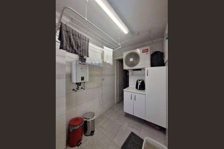 Apartamento à venda com 164m², 3 quartos e 2 vagas Apartamento à venda com 164m², 3 quartos e 2 vagasÁrea de Serviço