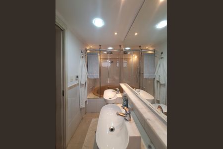 Apartamento à venda com 164m², 3 quartos e 2 vagas Apartamento à venda com 164m², 3 quartos e 2 vagasBanheiro quarto 1