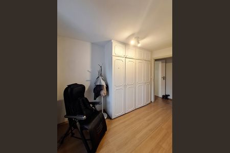 Apartamento à venda com 164m², 3 quartos e 2 vagas Apartamento à venda com 164m², 3 quartos e 2 vagasCloset Quarto 1