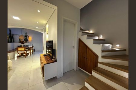 Sala de casa de condomínio à venda com 2 quartos, 60m² em Chácaras São Luís, Barueri