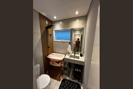 Casa de condomínio à venda com 60m², 2 quartos e 2 vagasBanheiro
